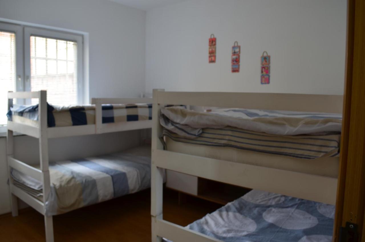 פרישטינה Moonlight Hostel מראה חיצוני תמונה